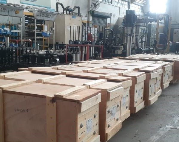 bơm trục đứng đa tầng cánh zirantec
